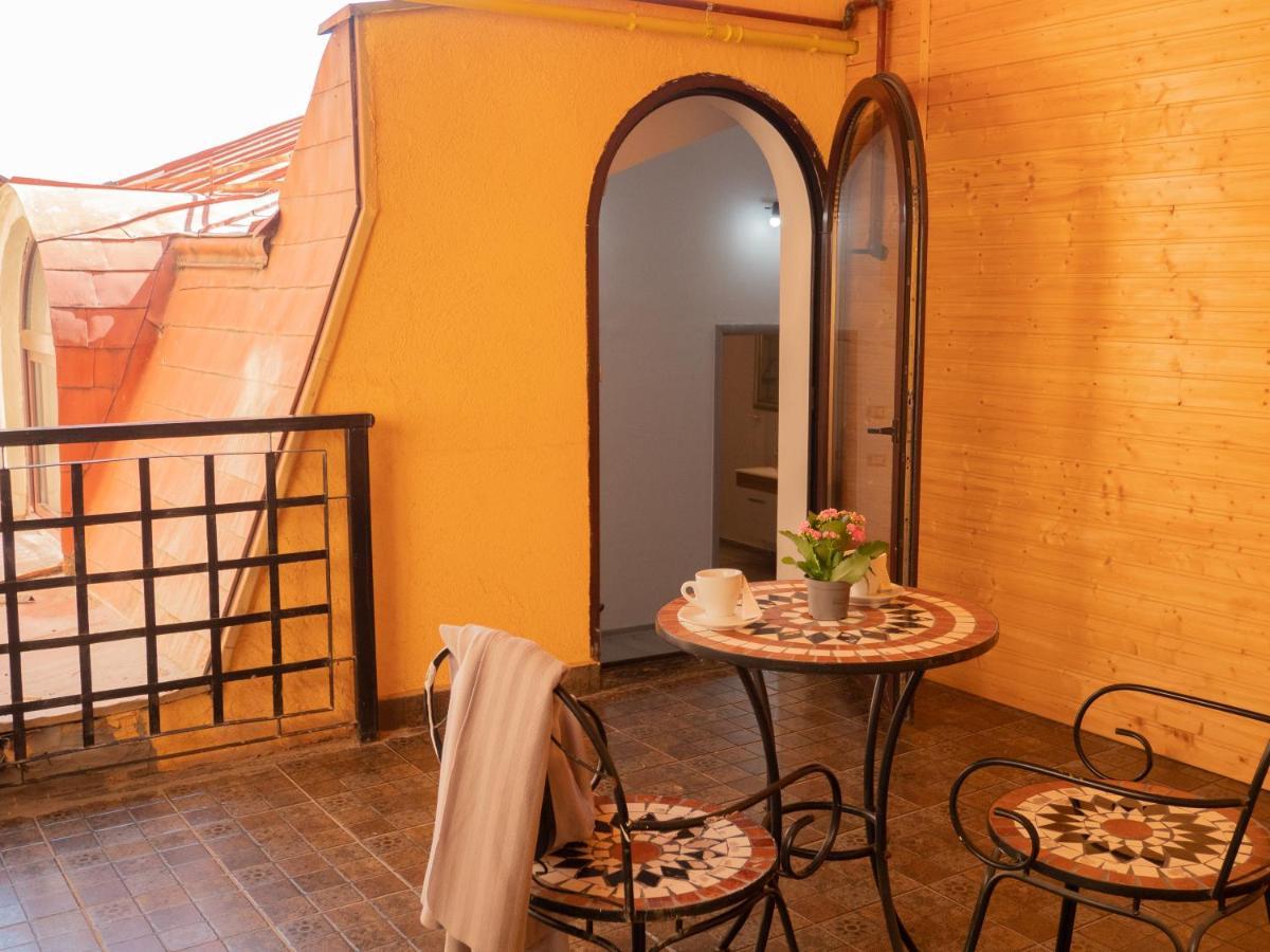 One Love Terrace Apartment Бухарест Экстерьер фото