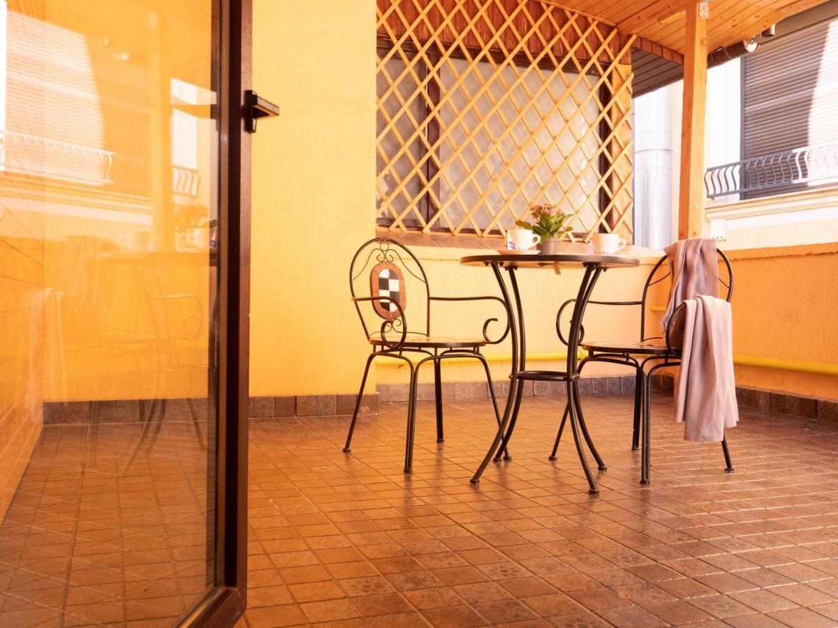 One Love Terrace Apartment Бухарест Экстерьер фото